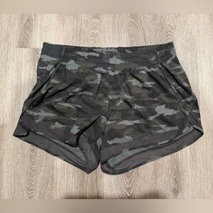 Athleta Printed Racer Run Short 4”